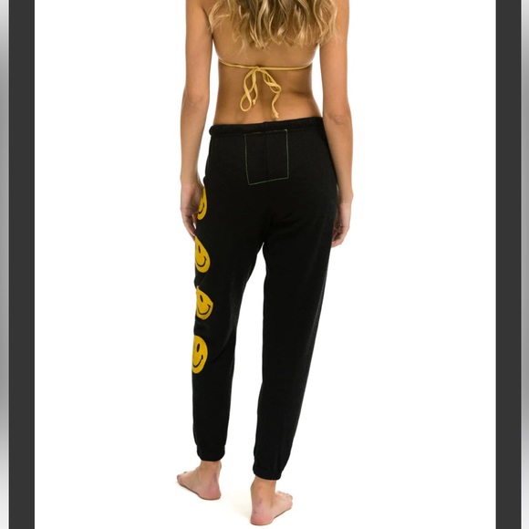 NWOT AVIATOR NATION SMILEY 2 LIGHT WEIGHT SWEATPANTS - BLACK - Picture 4 of 10